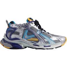 Balenciaga Sneakers (800+ products) find prices here »