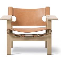 2226 spanske stol Fredericia Furniture The Spanish Soap Oak / Natural Saddle Leather Lænestol 67cm