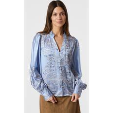Neo Noir Lös Blusar Neo Noir Massima Paisley Border Blouse Dam Långärmade Blusar - Light Blue