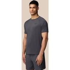 Castore Adapt Short Sleeve T-Shirt - Gunmetal Grey