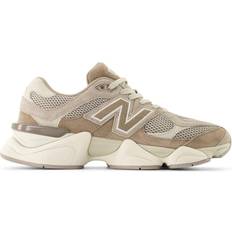 New Balance 9060 - Mushroom/Arid Stone