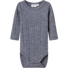 Gråa Bodys Barnkläder Name It Nbmwang Wool Needle Ls Body Solid Noos - Grå