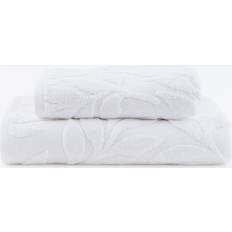 Dunelm Woodland Leaf Sculptured Cotton Bath Towel White (90x50cm)