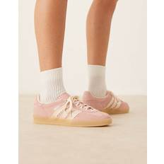 Adidas Pink Sko adidas Gazelle Indoor Pink Sneakers Med Hvide Flæser - Lyserød
