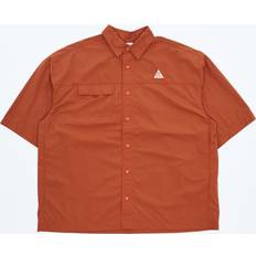 Nike M Skjortor Nike Orb Weaver UV Repel Short Sleeve Shirt - Cinnamon/Picante Red/Summit White