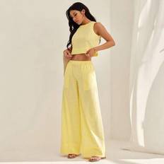 Women - Yellow Suits Shein Solid Color Butter Yellow Round Neck Top Set - Butter Yellow