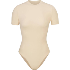 SKIMS Fits Everybody T-shirt Bodysuit - Sand