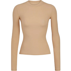 SKIMS Fits Everybody Long Sleeve T-shirt - Clay