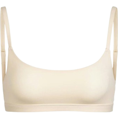 SKIMS Fits Everybody Scoop Bralette - Sand