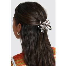 Hair Products boohoo Womens Silver Flower Claw Clip Grey