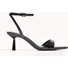 Bershka Klacksandaler Med Ankelrem - Svart