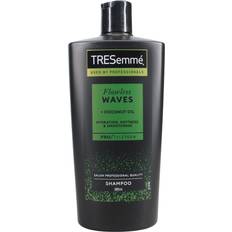 TRESemmé Shampoos TRESemmé Flawless Waves Coconut Oil Professional Shampoo 685 ml