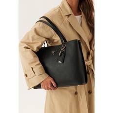 Guess Sort Tote Bag & Shopper tasker Guess Meridian II Girlfriend Tote Bag - Black