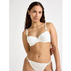 Balconette-BH:ar Lindex Ovadderad Bh Med Broderie Anglaise