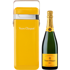 Veuve Clicquot Wines Veuve Clicquot Yellow Label Brut Chardonnay, Pinot Noir Champagne with Cooler 12.5% 75cl
