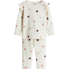 98 Övriga sets H&M Ribbed Cotton Set - White/Hearts (0867135139)