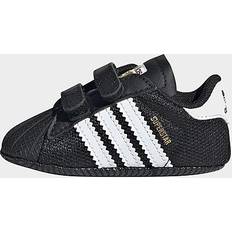 Adidas Babyer Lær at gå-sko adidas Originals Core Superstar Crib Sneakers - Black/White/Gold