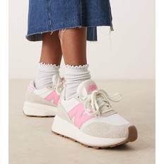 New Balance 370 Trainers Exclusive To ASOS Neutral