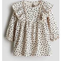 Bebisar - Vardagsklänningar Barnkläder H&M Baby Krinklad Bomullsklänning - Crèmevit/Leopardmönstrad