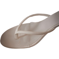 PrettyLittleThing PU Round Thong Toe Mid Heeled Mules - White
