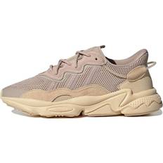 Adidas Ozweego Skor adidas Ozweego Wonder Taupe Unisex Sneakers - Pink Sand-Strata