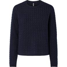 Pieces Dam Tröjor Pieces Pcfia LS Cable Knit Noos BC Dam Stickade - Marinblå
