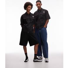 Nylon - Unisex Överdelar The North Face Unisex Zip Pocket Short Sleeve Shirt - TNF Black