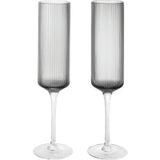 Champagneglas på tilbud ferm LIVING Ripple 2-Pak Smoked Grey W6 D6 H22.6 cm Champagneglas 2stk