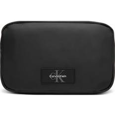 Calvin Klein Toilettasker & Kosmetiktasker Calvin Klein Utility Zip Dopp Kit Toilettaske - Sort