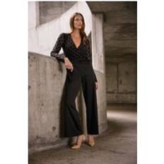 Sammet Blusar M&Co Polka Dot Velvet Wrap Top - Black