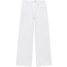 Mango Danila Vita Jeans Med Raka Ben Och Råskuren Fåll - Vit