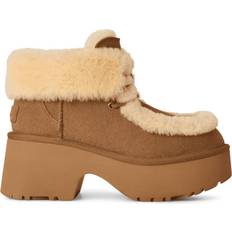 UGG Esmee Lace Up - Chestnut