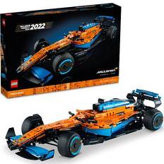 18 - LEGO Technic LEGO Technic McLaren Formula 1 Race Car 42141