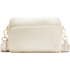 Lululemon Everywhere Crossbody Tasche Metallbeschläge - Light Ivory