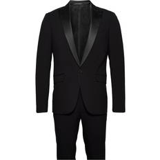 Lindbergh Sustainable Stretch Tuxedo Suit