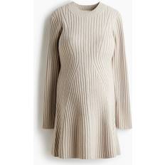 H&M Ljusbeige Ribbstickad Klänning XL