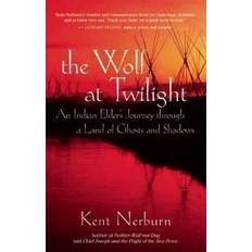 Books The Wolf at Twilight (Paperback, 2009)