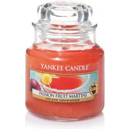 Yankee Candle Passionfruit Martini Small Doftljus 104g