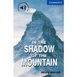 In the Shadow of the Mountain Level 5 (Häftad, 1999)