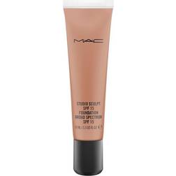 MAC Studio Sculpt Foundation SPF15 NW45