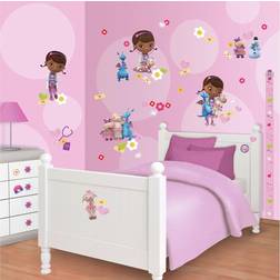 Walltastic Disney Doc McStuffins Room Decor Kit 41516