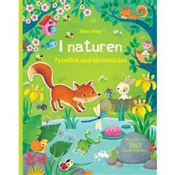 I naturen: pysselbok med klistermärken (Häftad)