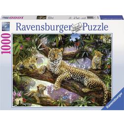 Ravensburger Leopard Mum & Her Cubs 1000 Pieces