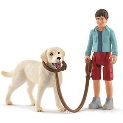 Schleich Walk with Labrador Retriever