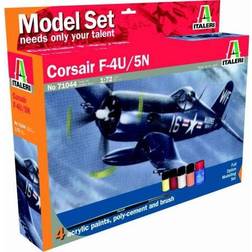 Italeri F4U-5N Corsair 1:72