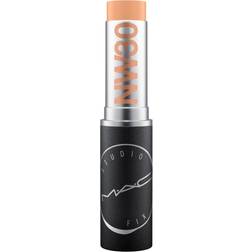 MAC Studio Fix Soft Matte Foundation Stick NW30