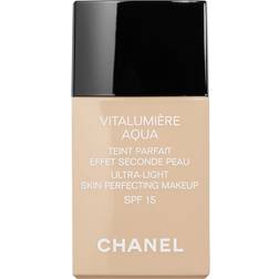 Chanel Vitalumière Aqua Ultralichte Make-up voor een Stralende Huid Tint 22 Beige Rosé SPF 15 30 ml