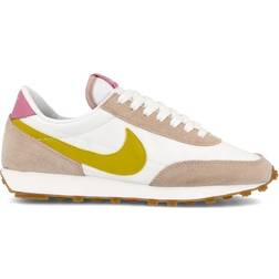 Nike Wmns Daybreak 'Fossil Stone Saffron Quartz' - Red