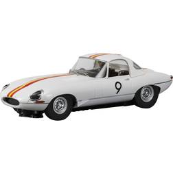 Scalextric Jaguar E Type 1965 Bathurst No.9 Bob Jane 1:32