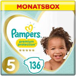 Pampers Premium Protection Taille 5 11-16kg 136 Couches, Pack 1 Mois